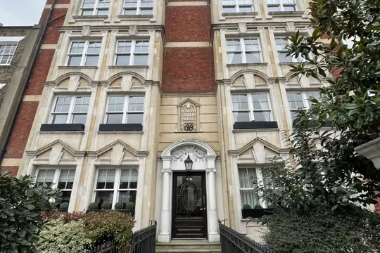 Bedford Gardens, W8